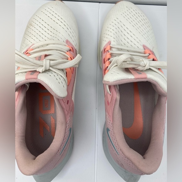 Nike Pegasus Air Zoom Women's White and Pink Running Shoes - Picture 6 of 8